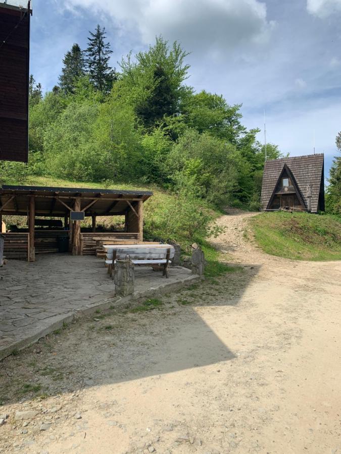 Schronisko Gorskie Pttk Na Jaworzynie Krynickiej Krynica-Zdrój Esterno foto