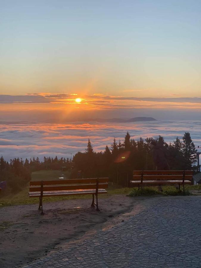 Schronisko Gorskie Pttk Na Jaworzynie Krynickiej Krynica-Zdrój Esterno foto